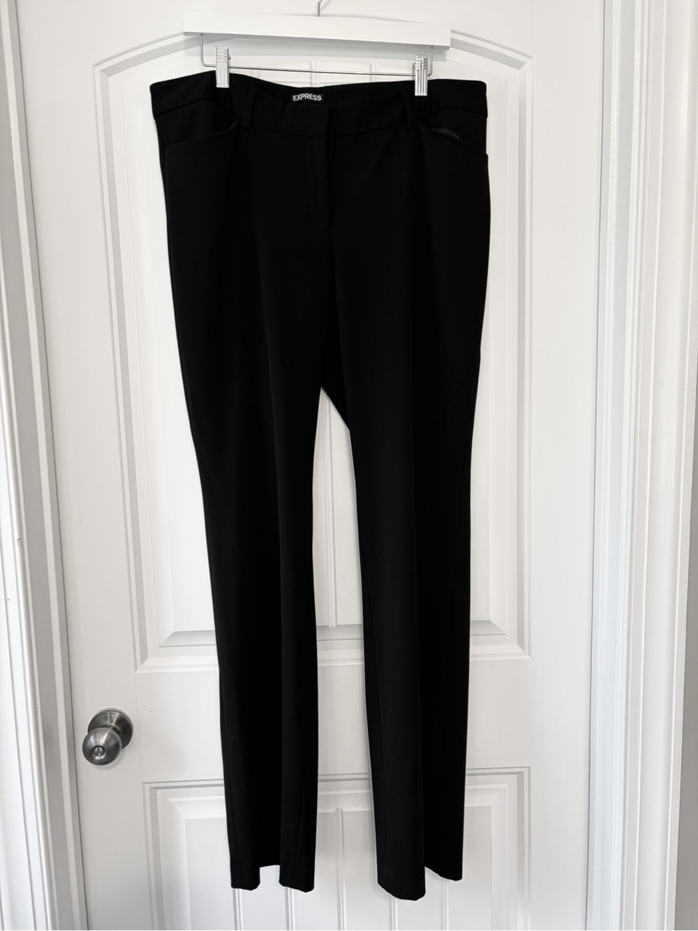 Express Straight Leg Pull-On Pants in Black